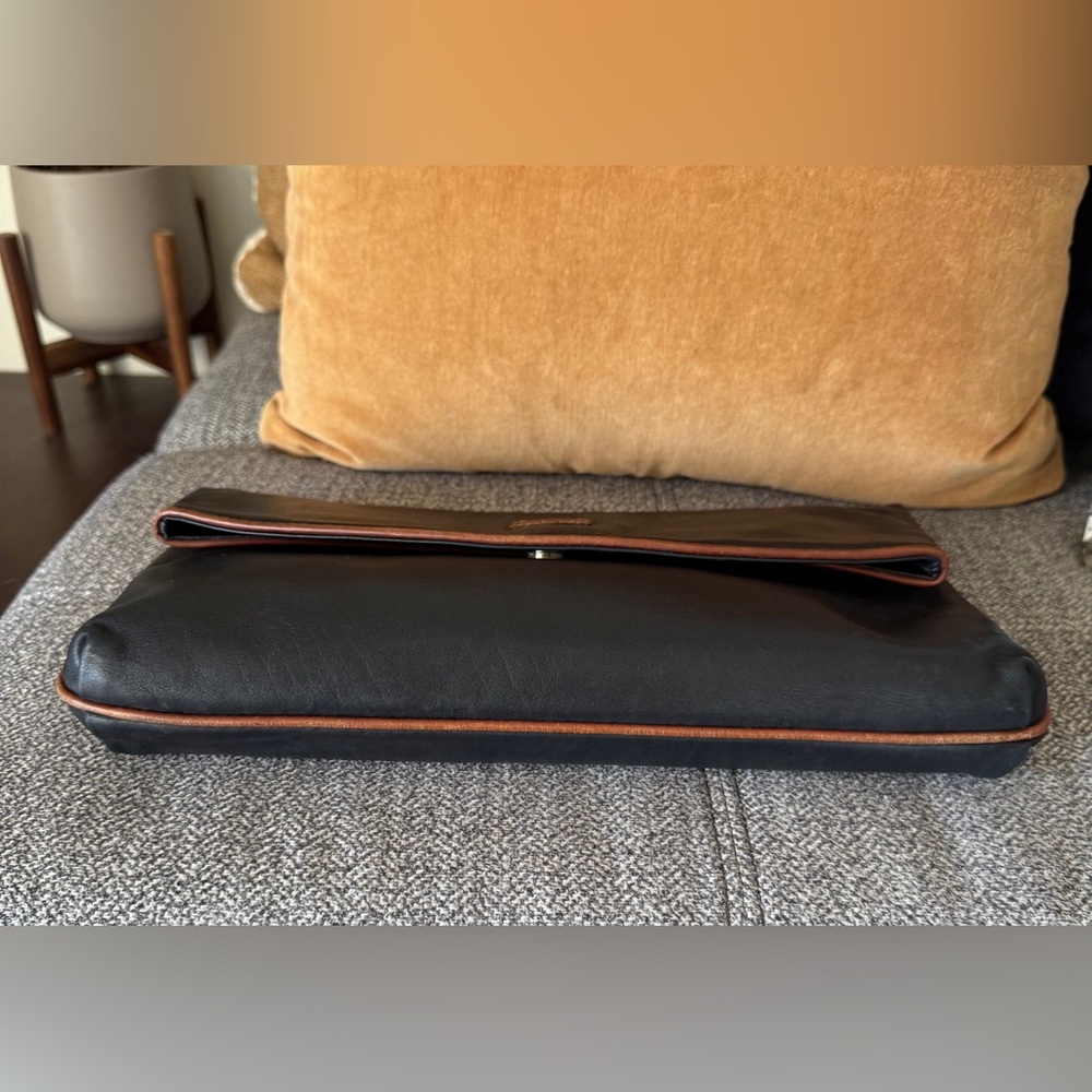 Celine Black Vintage Leather Envelope Clutch with Brown Trim - Picture 5 of 14